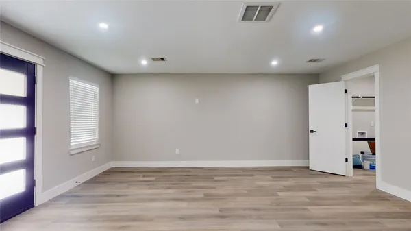 $2,000 | 6606 Granite Street, Houston, TX 77092