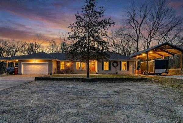 $574,900 | 4522 North Koger Road, Sibley, MO 64088