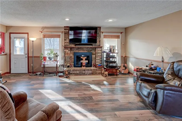 $579,900 | 4522 North Koger Road, Sibley, MO 64088