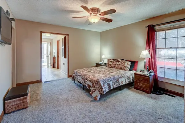 $574,900 | 4522 North Koger Road, Sibley, MO 64088