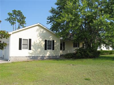 1920 Raeford Road Southport, NC 28461 - Photo 1 of 24 Primary Photo