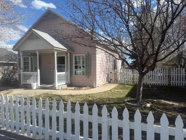 $219,000 | 314 West Maple Street, Rawlins, WY 82301