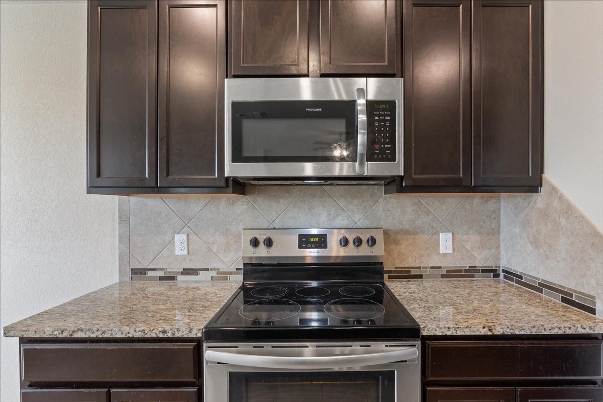 829 Ibis Falls Loop Jarrell, TX 76537 - Photo 12 of 26