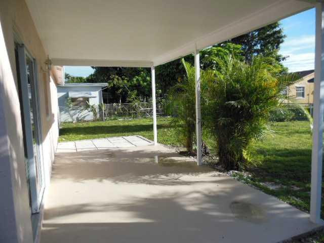 22685 Southwest 64th Way Boca Raton, FL 33428 - Photo 23 of 25 Exterior Back Other