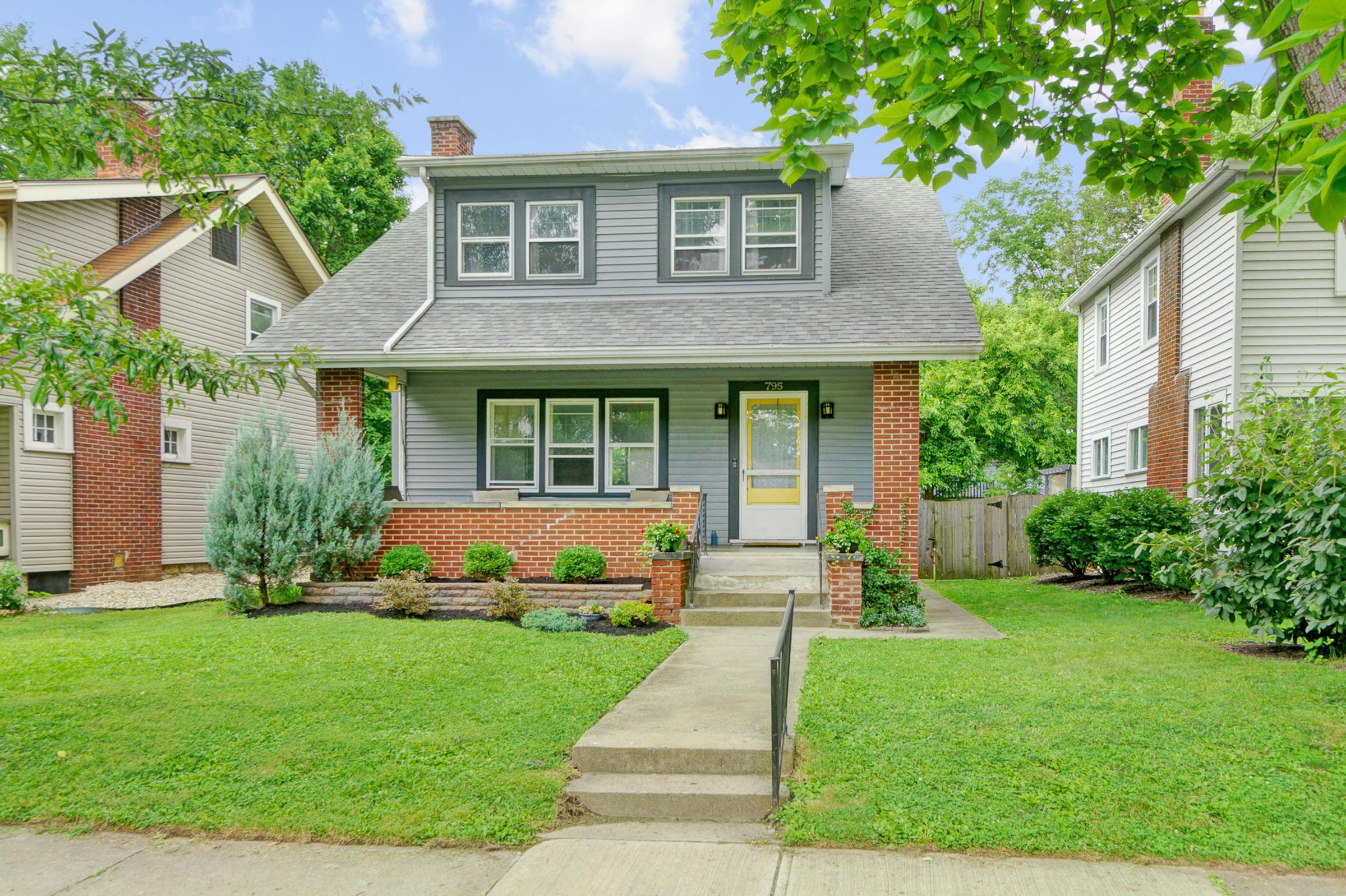 795 South Cassingham Road Columbus, OH 43209 - Photo 1 of 34