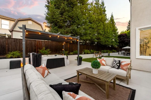 $1,200,000 | 6406 Cosmos Court, Rocklin, CA 95677