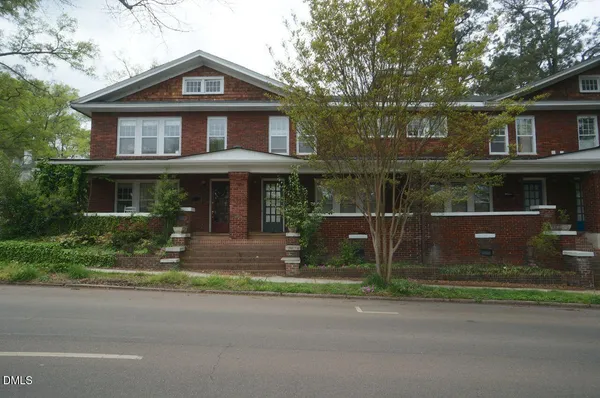 $1,700 | 401 1/2 North Gregson Street, Durham, NC 27701