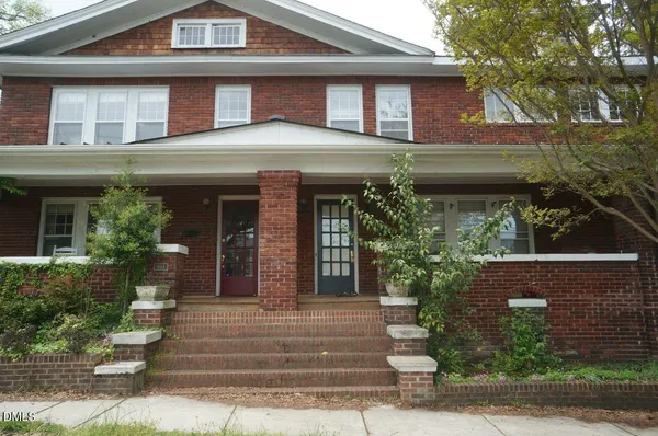 $1,700 | 401 1/2 North Gregson Street, Durham, NC 27701