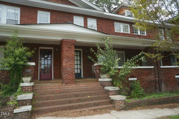 $1,700 | 401 1/2 North Gregson Street, Durham, NC 27701