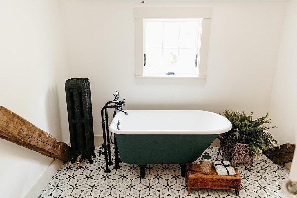 21 Crescent Plympton Ma Plympton, MA 02367 - Photo 34 of 42