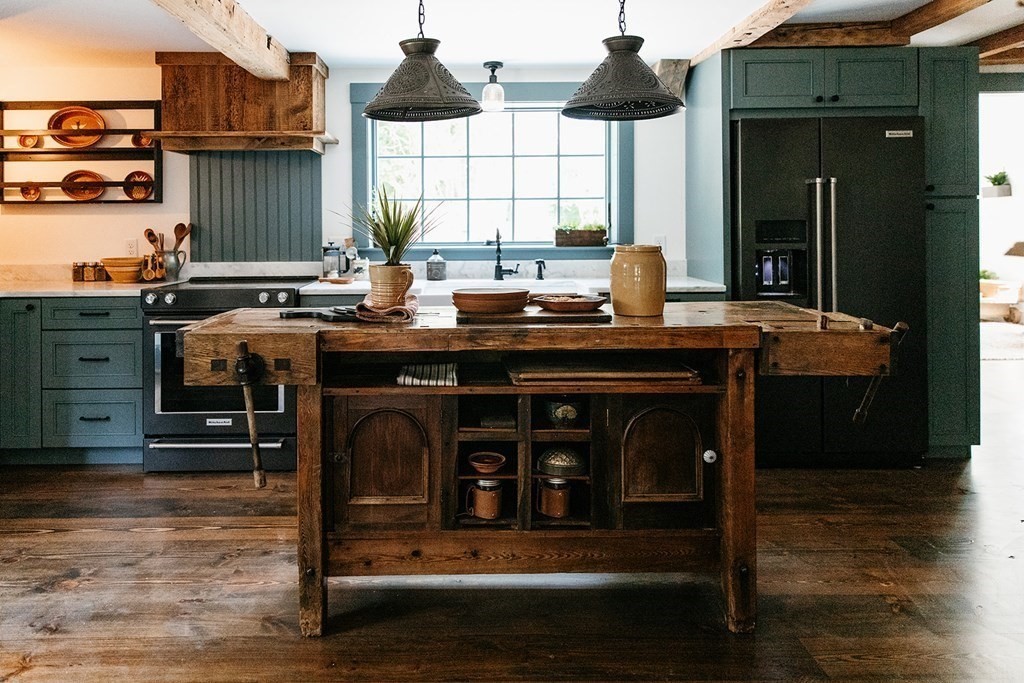 21 Crescent Plympton Ma Plympton, MA 02367 - Photo 4 of 42