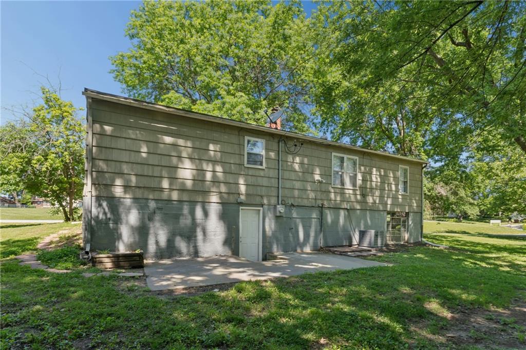 5809 Ralston Avenue Raytown, MO 64133 - Photo 38 of 43