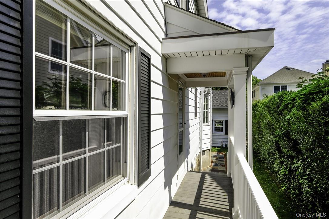 107 Lee Road Scarsdale, NY 10583 - Photo 22 of 31 Rear porch