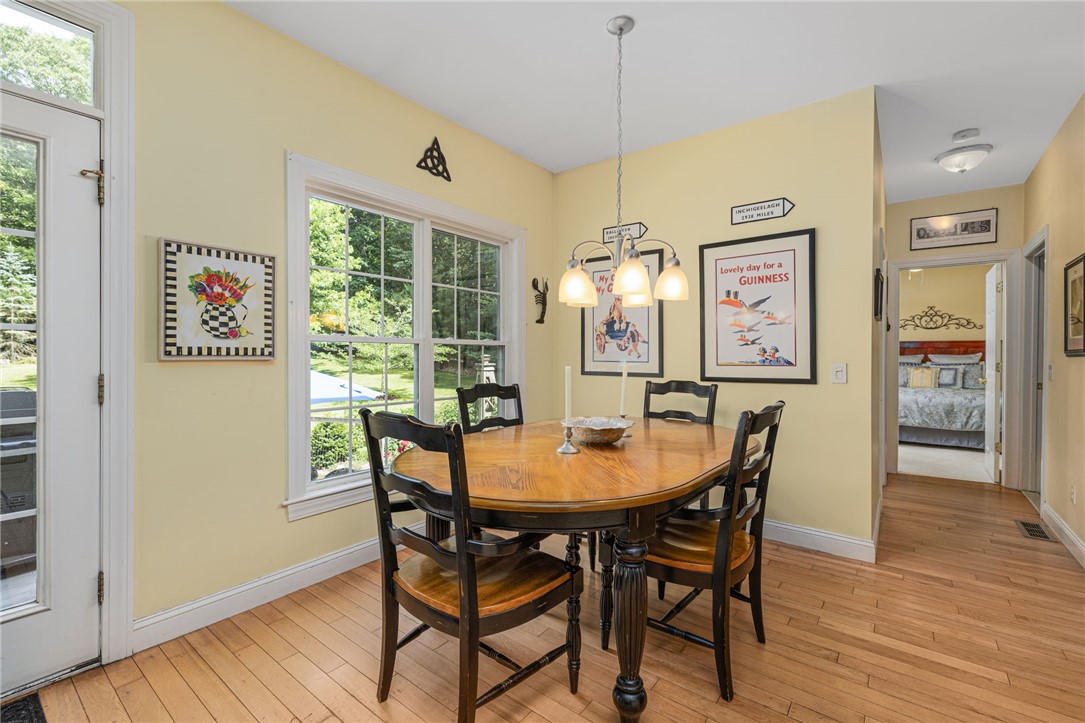 220 Moosehorn Road East Greenwich, RI 02818 - Photo 15 of 50 Eat in Kitchen