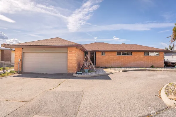 $649,000 | 1210 North Ashland Avenue, East Wenatchee, WA 98802