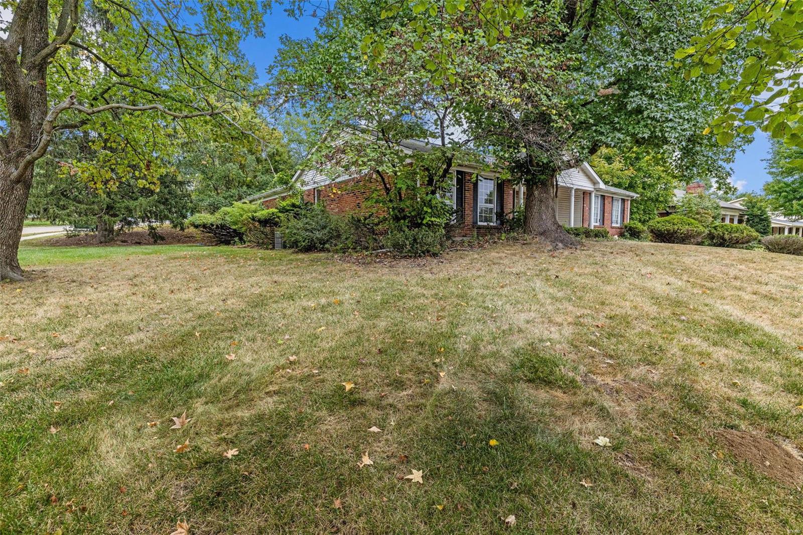14575 Ladue Road Chesterfield, MO 63017 - Photo 2 of 64