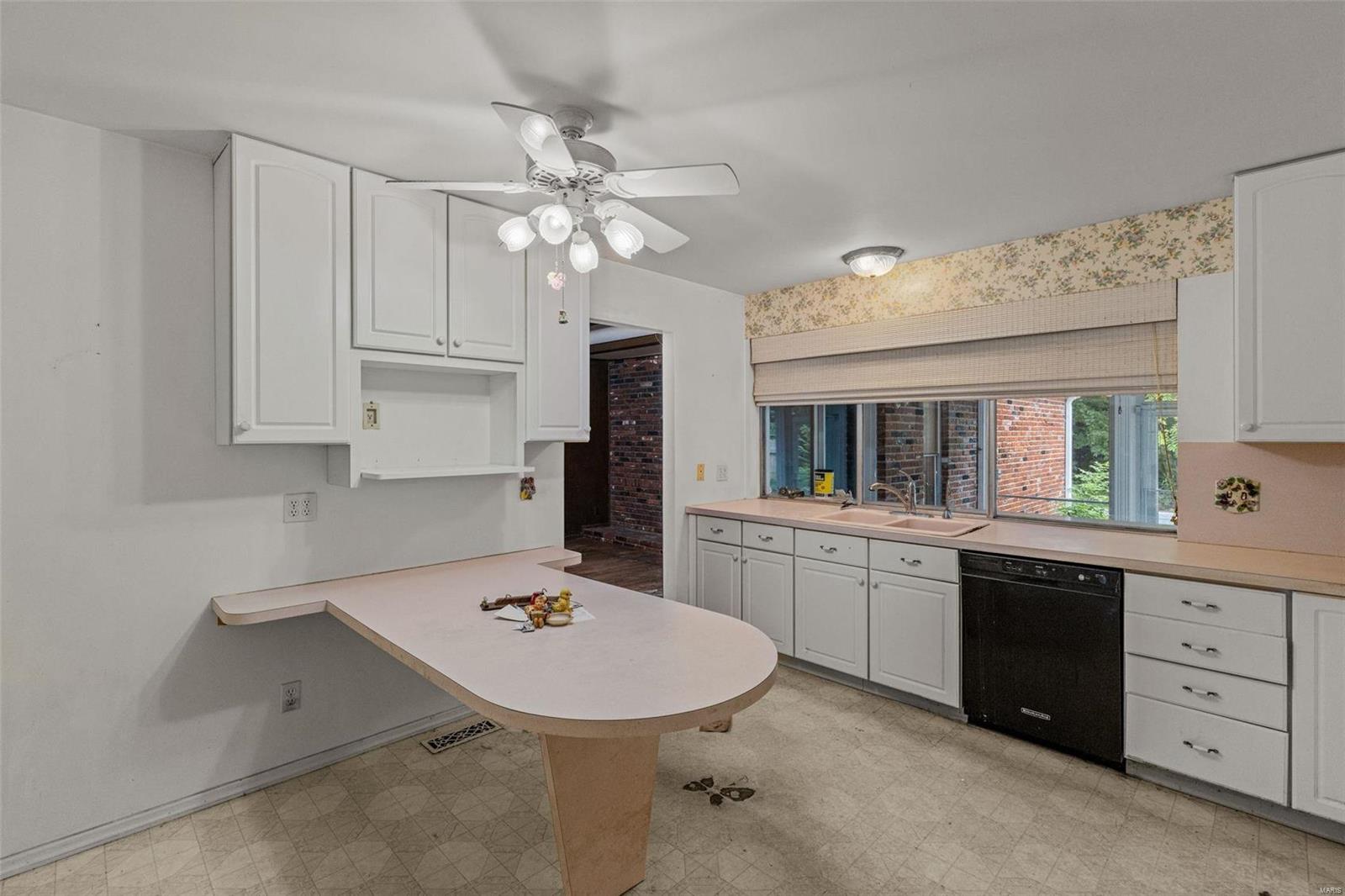 14575 Ladue Road Chesterfield, MO 63017 - Photo 30 of 64