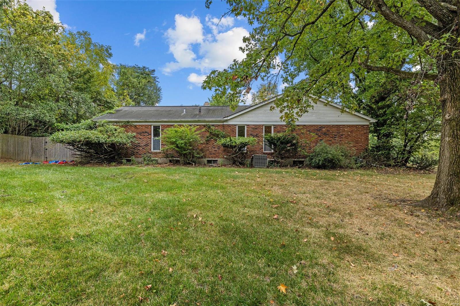 14575 Ladue Road Chesterfield, MO 63017 - Photo 4 of 64