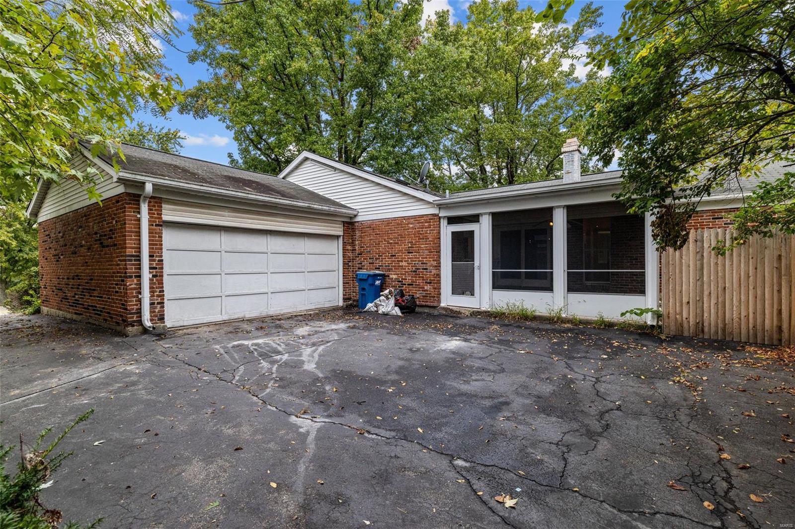 14575 Ladue Road Chesterfield, MO 63017 - Photo 5 of 64