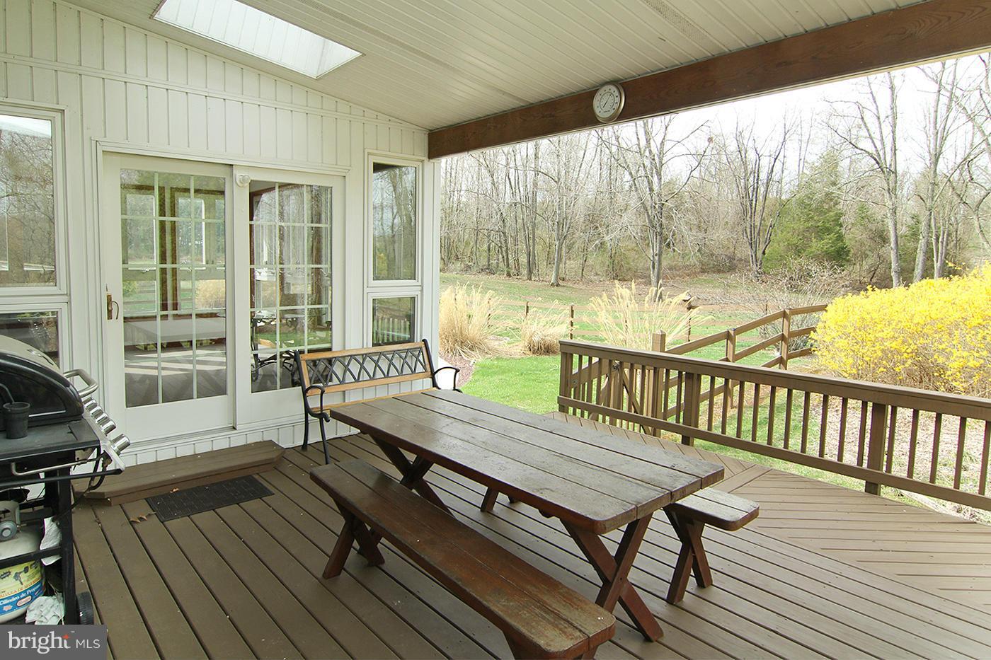 3246 Bert Koontz Road Taneytown, MD 21787 - Photo 12 of 25 Exterior (Rear)