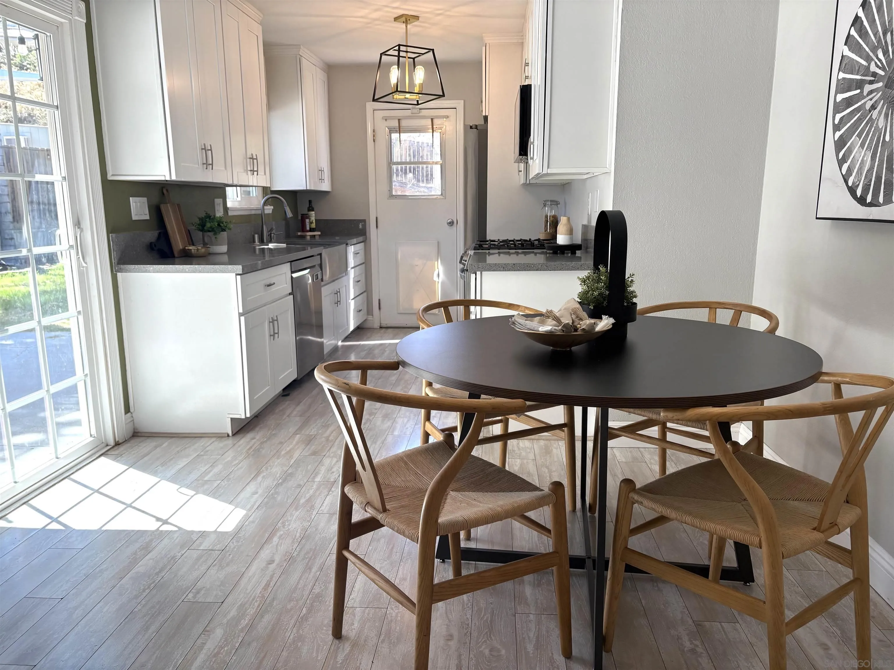 9126 Heatherdale Street Santee, CA 92071 - Photo 8 of 20