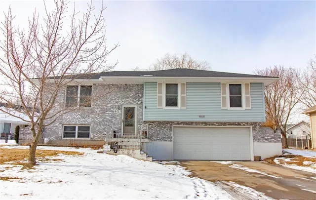 $325,000 | 1208 Cambridge Drive, Warrensburg, MO 64093
