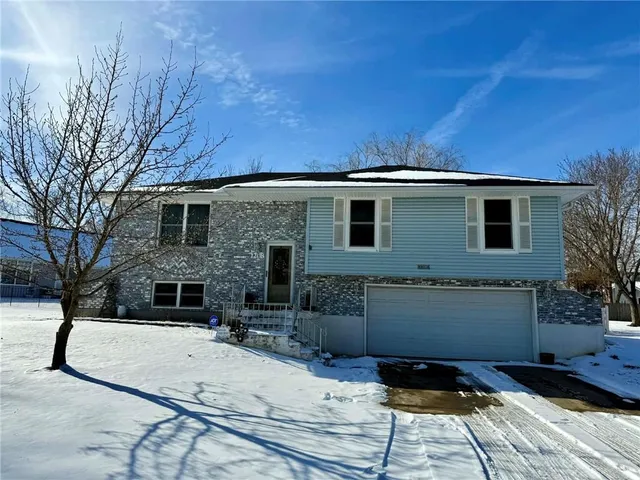 $325,000 | 1208 Cambridge Drive, Warrensburg, MO 64093