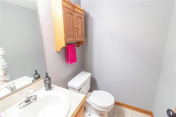 $294,000 | 1208 Cambridge Drive, Warrensburg, MO 64093