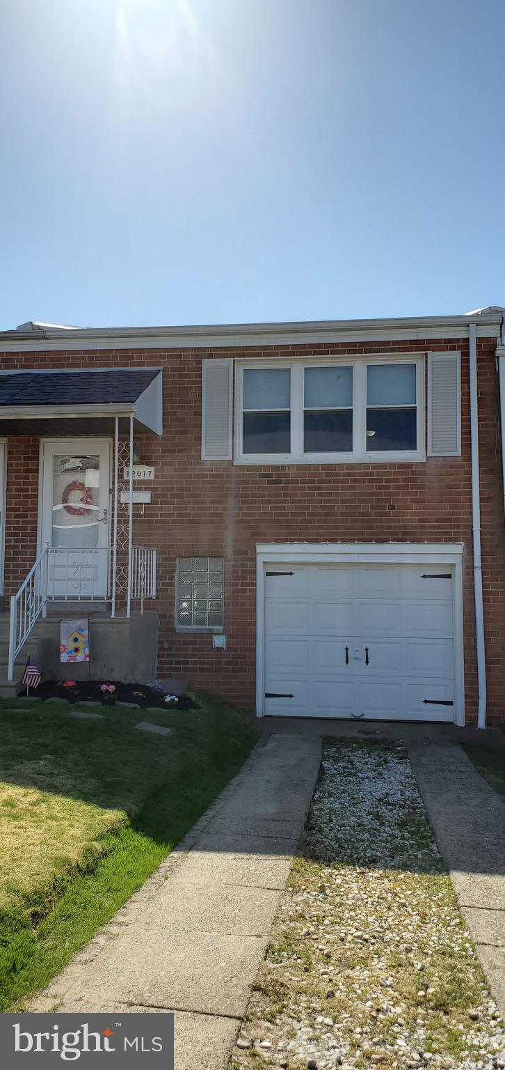 12017 Tyrone Road Philadelphia, PA 19154 - Photo 2 of 33