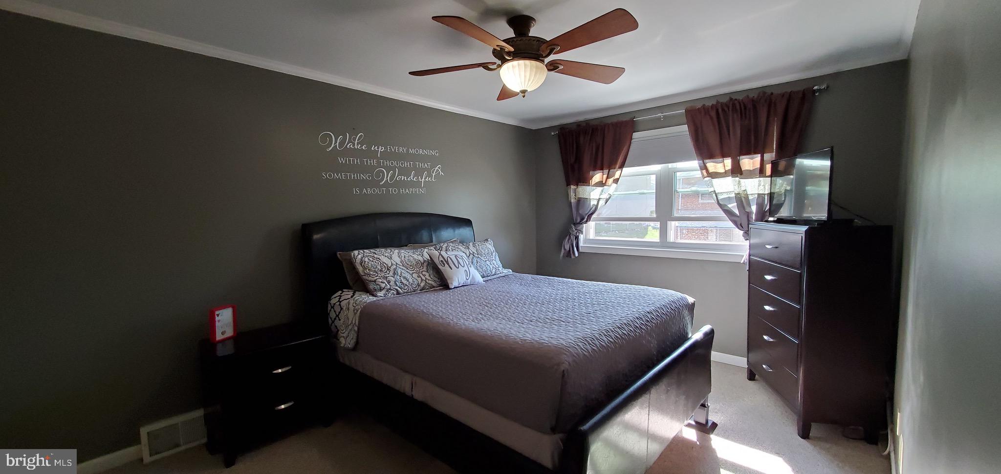 12017 Tyrone Road Philadelphia, PA 19154 - Photo 16 of 33