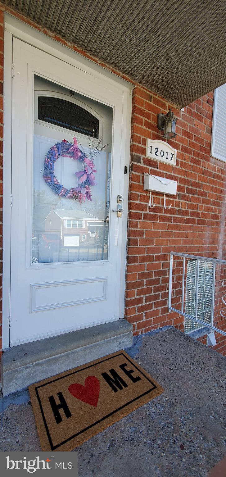 12017 Tyrone Road Philadelphia, PA 19154 - Photo 3 of 33