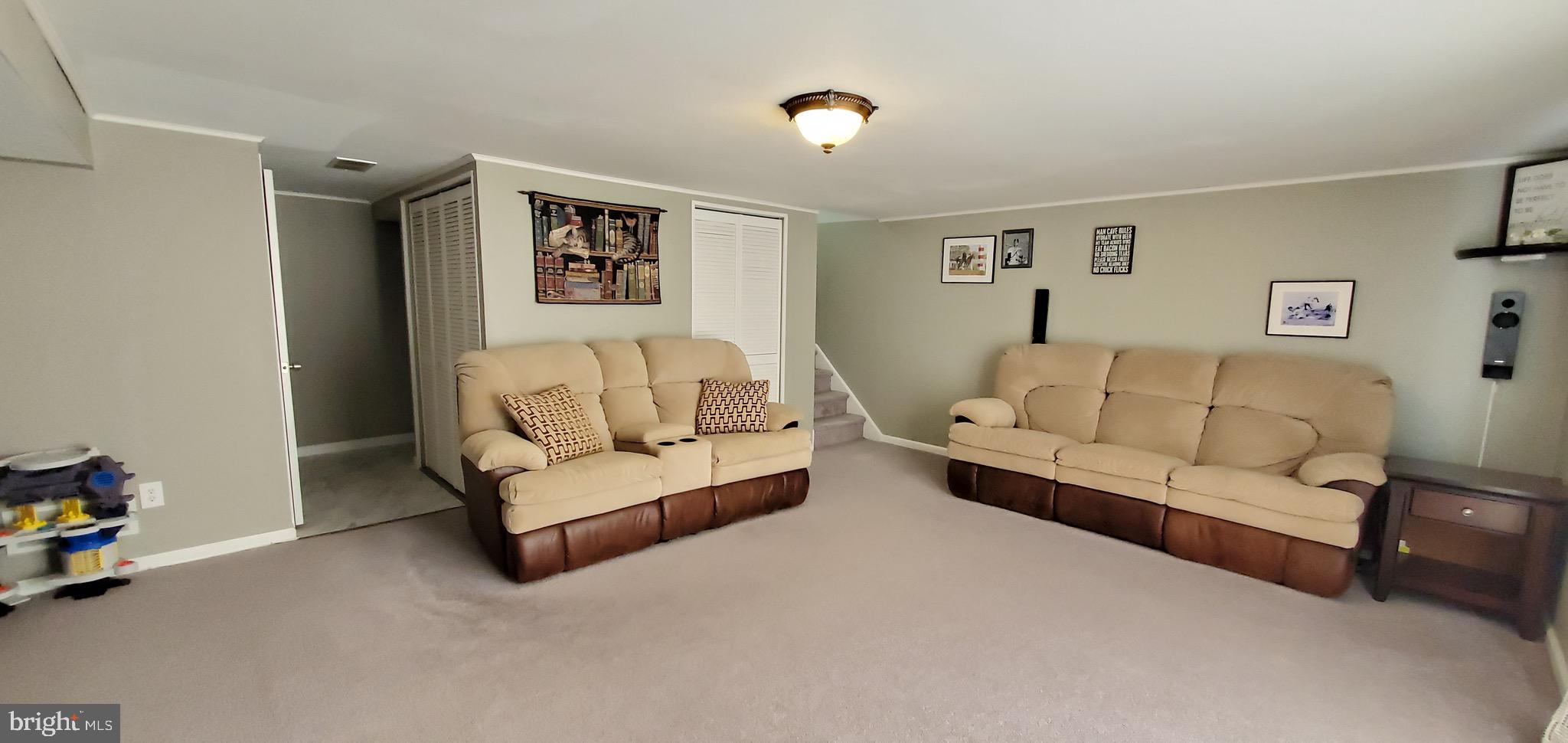 12017 Tyrone Road Philadelphia, PA 19154 - Photo 22 of 33