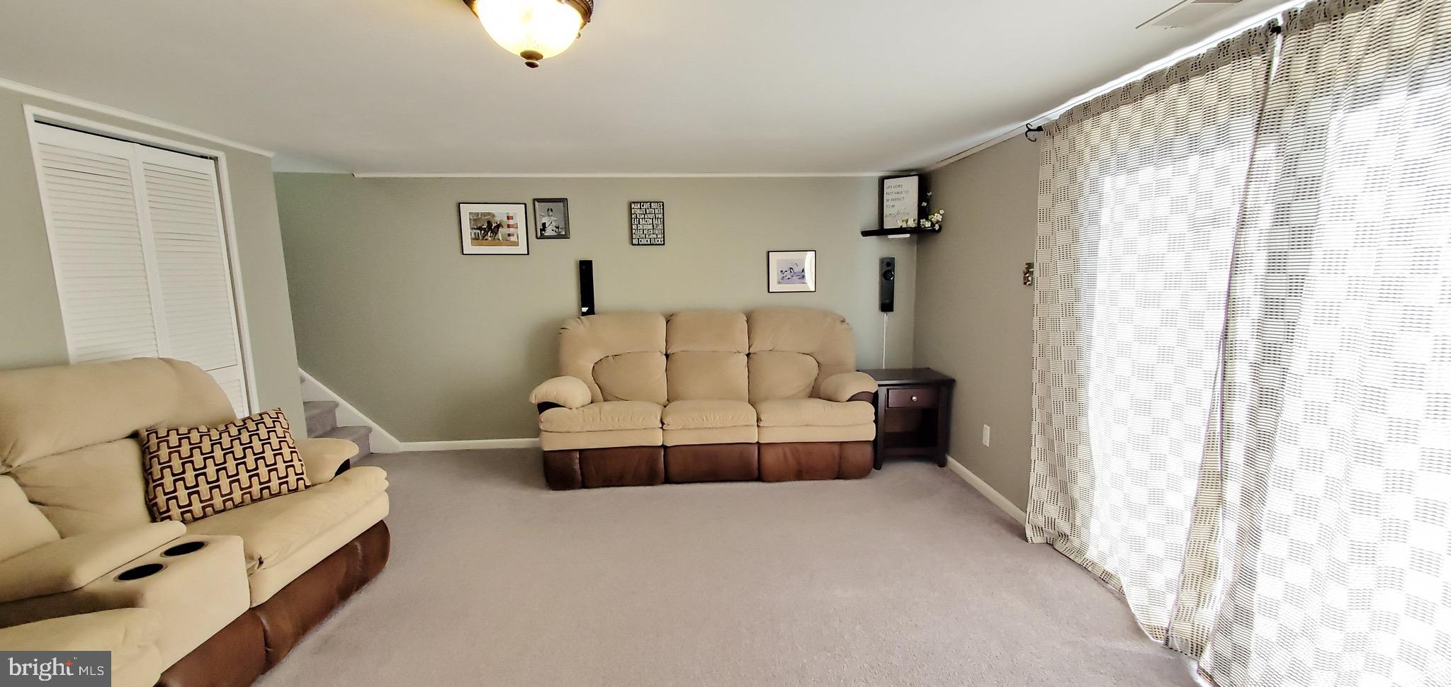 12017 Tyrone Road Philadelphia, PA 19154 - Photo 23 of 33