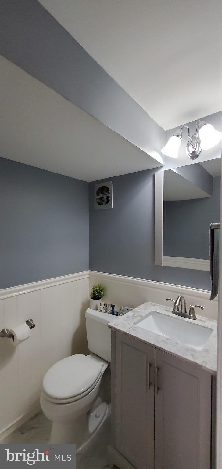 12017 Tyrone Road Philadelphia, PA 19154 - Photo 24 of 33