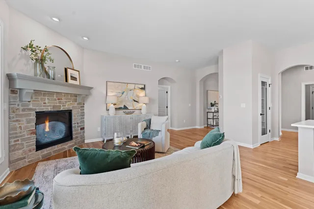 $684,900 | 1620 Belmont Lane, Unit 26, Oconomowoc, WI 53066