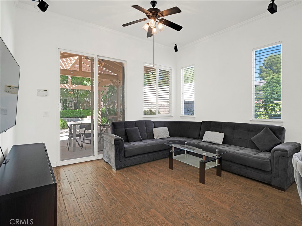 21103 Cross Creek Drive Saugus, CA 91350 - Photo 19 of 41 a living room with furniture and a window