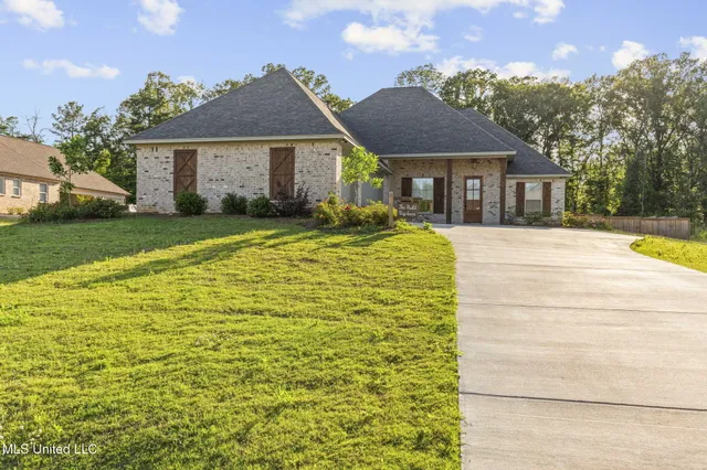 $495,900 | 112 Richburg Court, Pearl, MS 39208