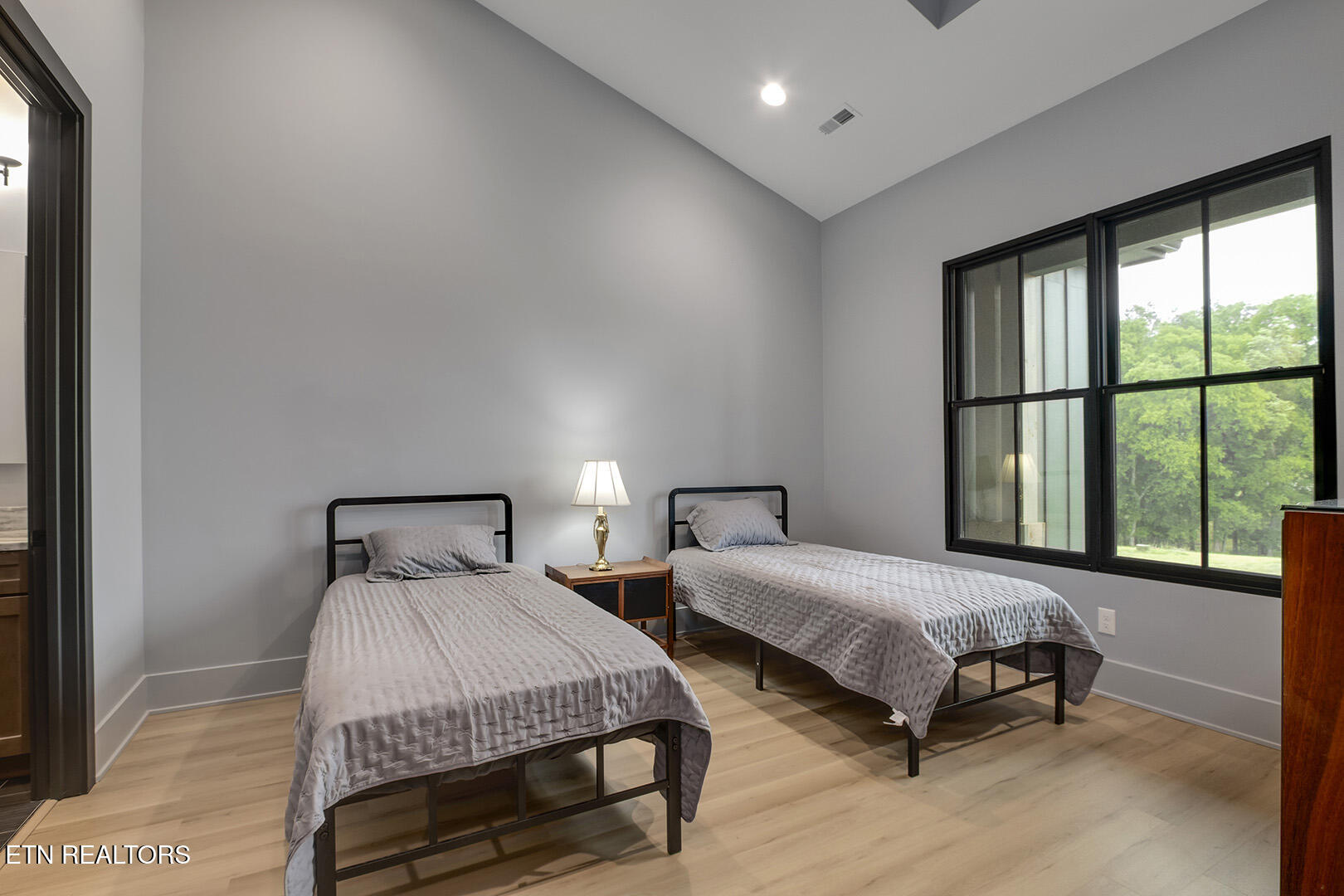 3851 Persimmon Ridge Loudon, TN 37774 - Photo 45 of 60 45_PersimmonRidge_3851_Bedroom2_01