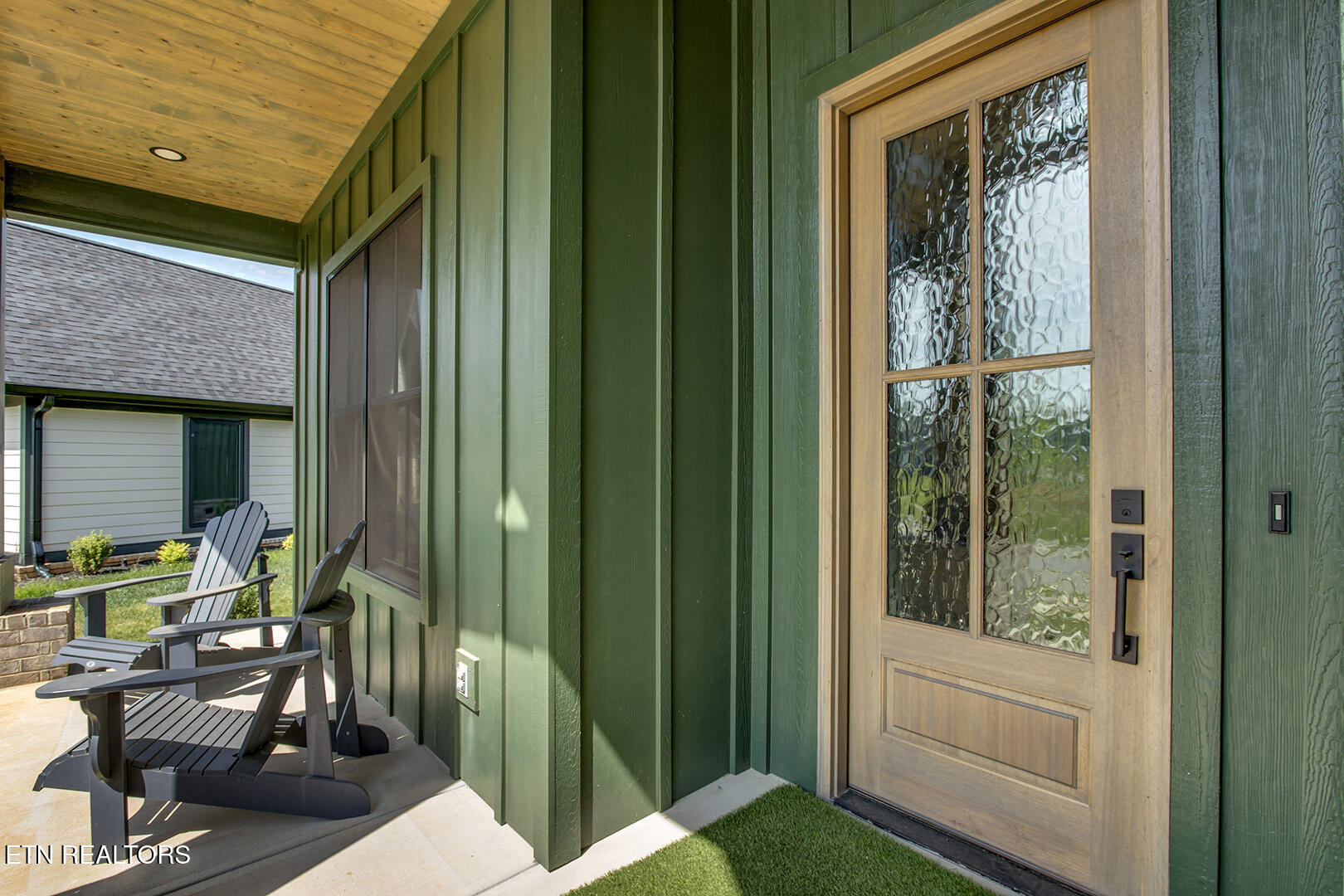 3851 Persimmon Ridge Loudon, TN 37774 - Photo 8 of 60 08_PersimmonRidge_3851_FrontEntry