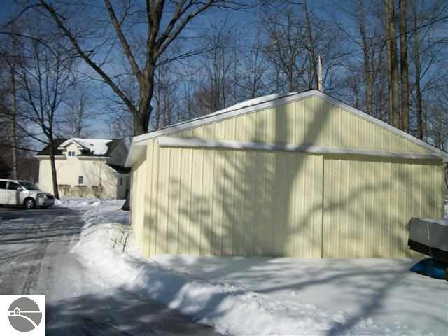8358 Long Lake Road Hale, MI 48739 - Photo 17 of 19 1759339-16.JPG