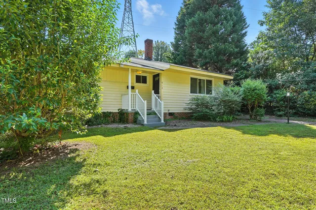 a view of a house with swimming pool
