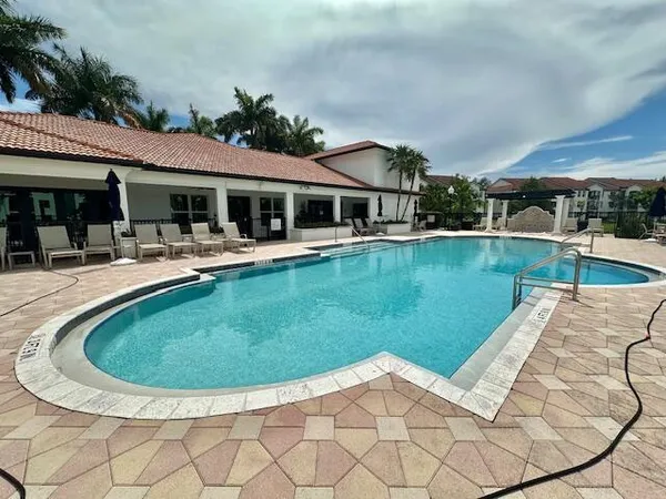 $2,500 | 402 Villa Circle, Unit 402, Boynton Beach, FL 33435