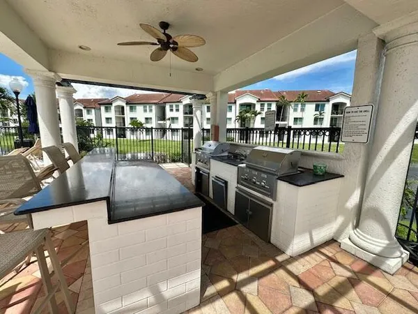 $2,500 | 402 Villa Circle, Unit 402, Boynton Beach, FL 33435
