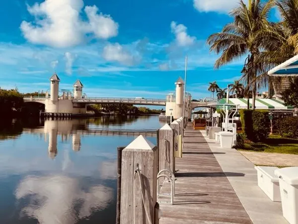 $2,500 | 402 Villa Circle, Unit 402, Boynton Beach, FL 33435
