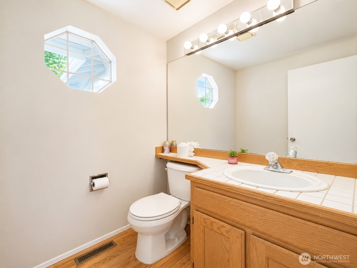 2009 Mill Pointe Drive Southeast Bothell, WA 98012 - Photo 15 of 40