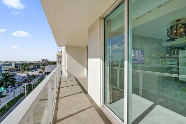 $645,000 | 1819 Southeast 17th Street, Unit 710, Fort Lauderdale, FL 33316