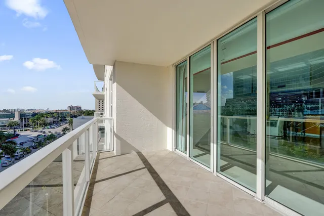 $645,000 | 1819 Southeast 17th Street, Unit 710, Fort Lauderdale, FL 33316
