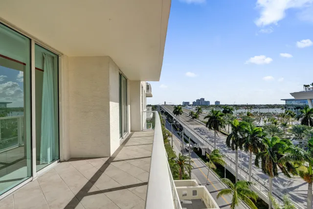 $645,000 | 1819 Southeast 17th Street, Unit 710, Fort Lauderdale, FL 33316