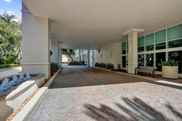 $645,000 | 1819 Southeast 17th Street, Unit 710, Fort Lauderdale, FL 33316