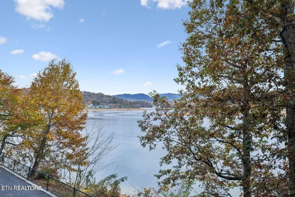 $389,900 | 112 Sandpiper Lane, Bean Station, TN 37708